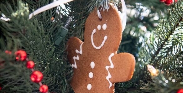 gingerbread ornamnent